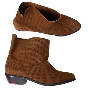 New Joe's suede booties us 10 Eur 40 org. $150